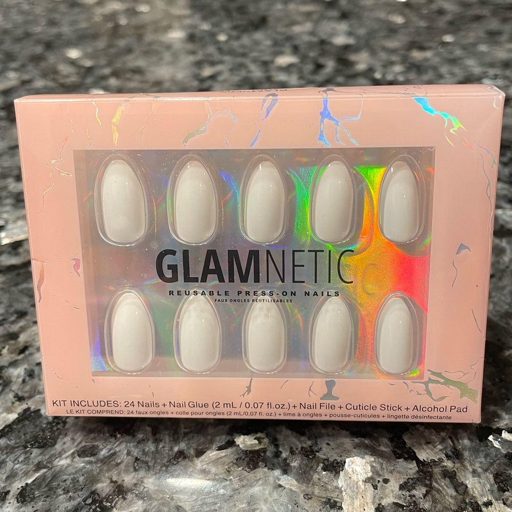 NEW Glamnetic “Angel” White Reusable Press-On Nail Set
